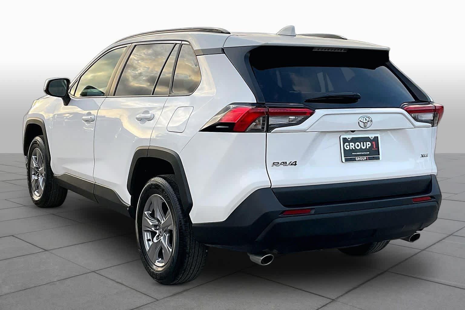 Used 2025 Toyota RAV4 XLE w/ Weather Package FWD image 11
