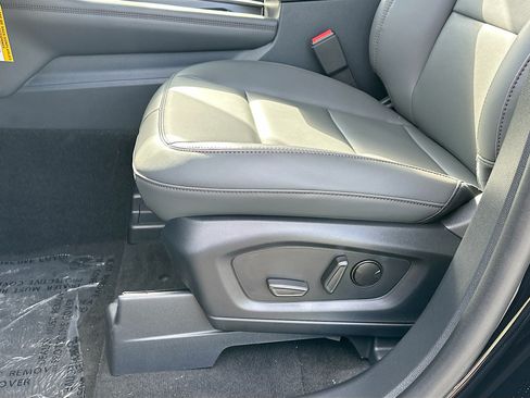 New 2026 Ford Explorer Active RWD image 14