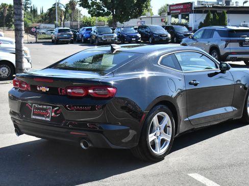 Used 2023 Chevrolet Camaro LT RWD image 8