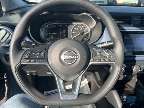New 2025 Nissan Versa SV image 49