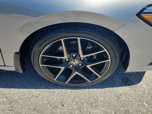 Used 2024 Honda Civic Sport Touring image 7