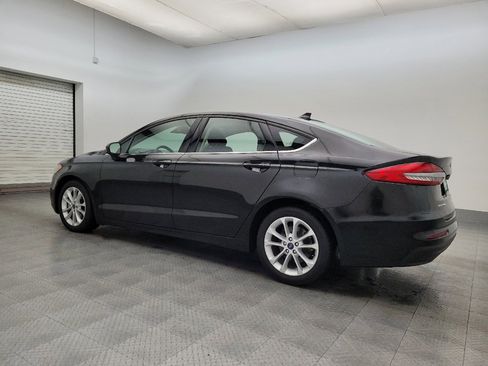Used 2020 Ford Fusion SE image 3