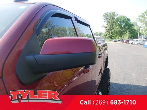 Used 2018 GMC Sierra 1500 SLE w/ SLE Value Package AWD/4WD image 13