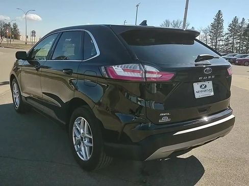 Used 2024 Ford Edge SEL w/ Convenience Package AWD/4WD image 3