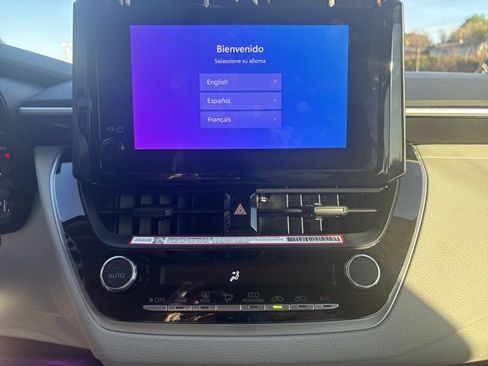 Used 2025 Toyota Corolla LE image 10