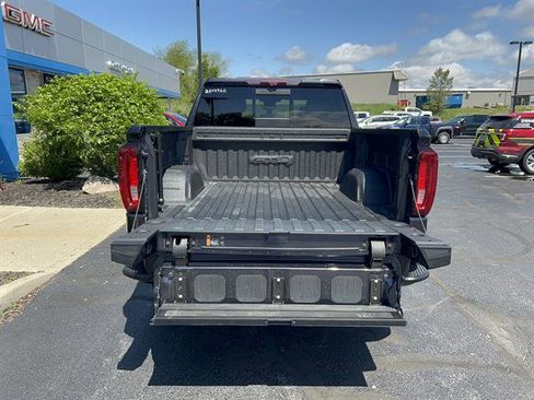 Used 2022 GMC Sierra 1500 AT4 w/ AT4 Premium Package AWD/4WD image 6