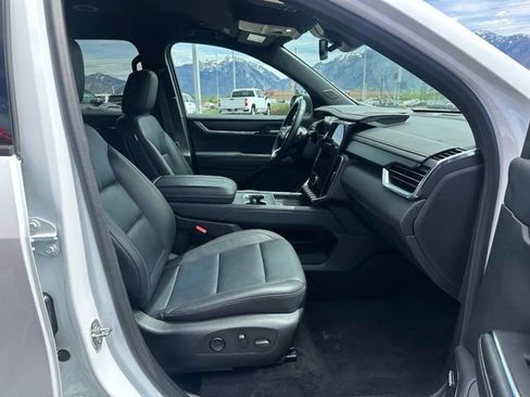 Certified 2024 GMC Acadia Elevation AWD/4WD image 17