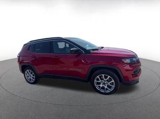 Used 2025 Jeep Compass Limited video 2