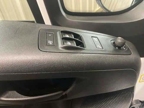 Used 2026 RAM ProMaster 2500 w/ Convenience Group FWD image 6