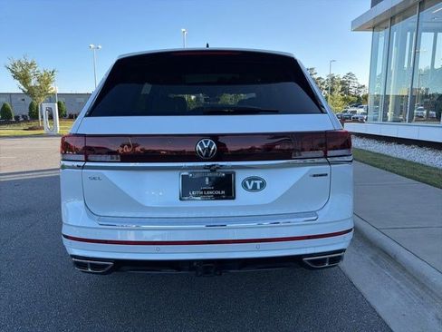 Used 2024 Volkswagen Atlas SEL Premium R-Line AWD/4WD image 4