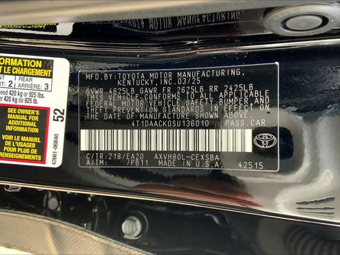 Used 2025 Toyota Camry SE image 33