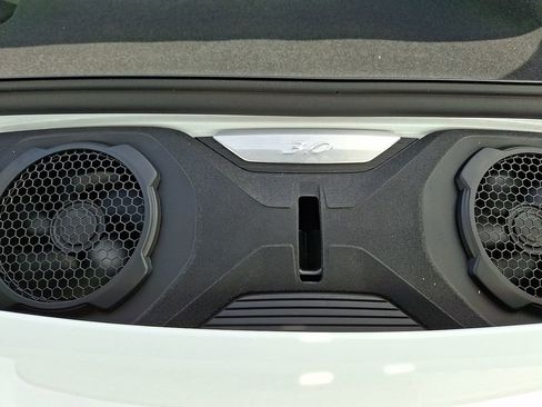 Used 2023 Porsche 911 Carrera image 29