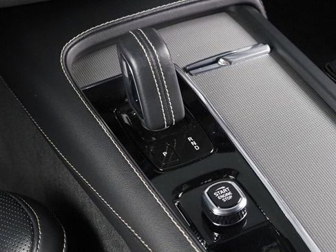 Used 2022 Volvo XC90 T8 R-Design w/ Advanced Package image 24