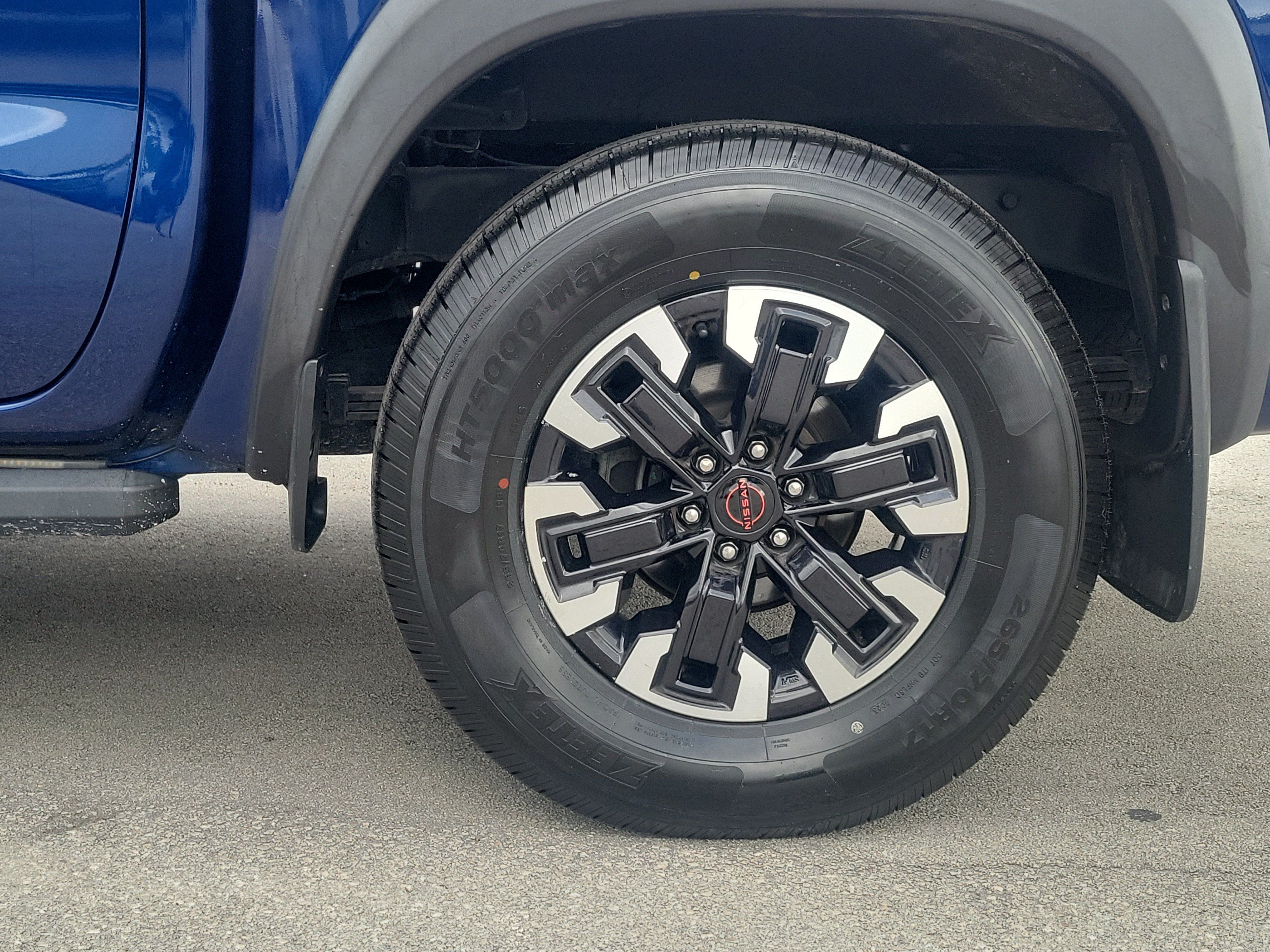 Used 2022 Nissan Frontier Pro-X RWD image 9