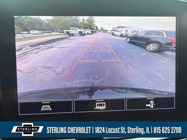 Used 2023 Chevrolet Traverse LT FWD image 23