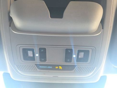 Used 2020 Ford Explorer XLT image 21