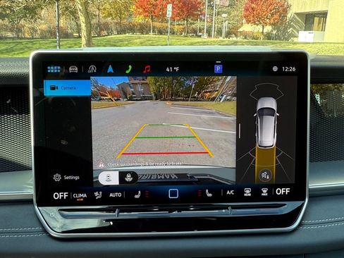 New 2025 Volkswagen Tiguan SE R-Line image 18