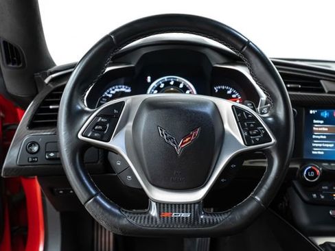 Used 2015 Chevrolet Corvette Z06 w/ 3LZ Preferred Equipment Group image 28