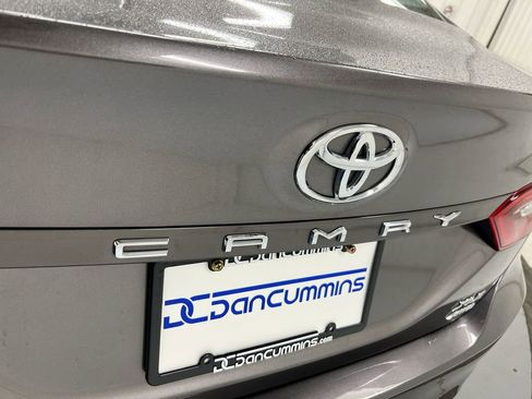 Used 2024 Toyota Camry XLE w/ Navigation Package image 27