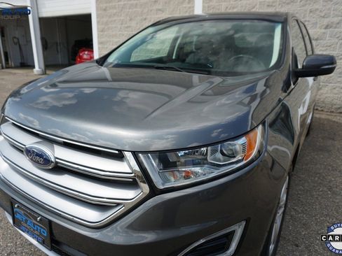 Used 2018 Ford Edge Titanium image 5