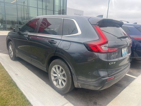 Used 2023 Honda CR-V EX-L image 3