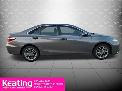 Used 2017 Toyota Camry SE FWD image 4