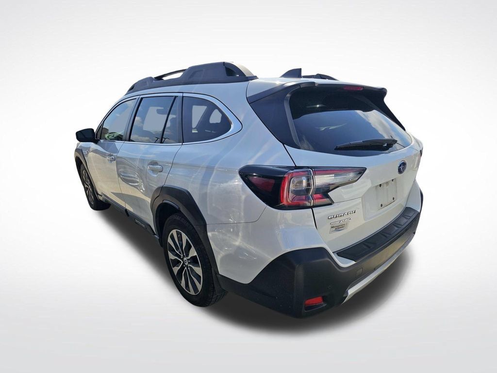 Used 2025 Subaru Outback Limited AWD/4WD image 14