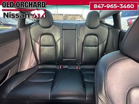 Used 2022 Tesla Model 3 Standard Range image 11