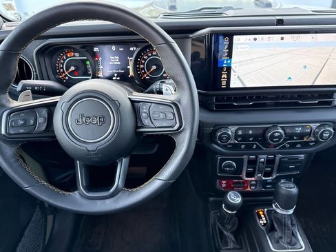 Used 2025 Jeep Wrangler Unlimited Rubicon 392 image 14