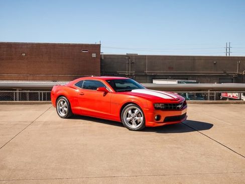 Used 2010 Chevrolet Camaro SS w/ RS Package image 34