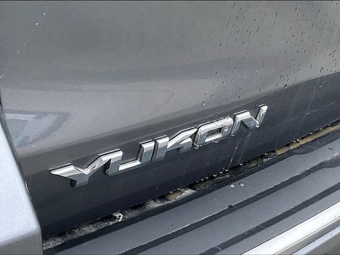 Used 2019 GMC Yukon Denali w/ Open Road Package AWD/4WD image 10