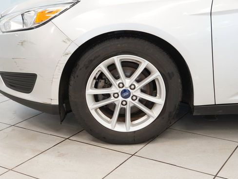 Used 2018 Ford Focus SE FWD image 15