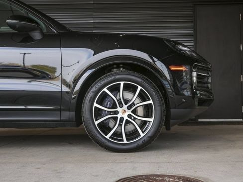 Certified 2026 Porsche Cayenne AWD/4WD image 13