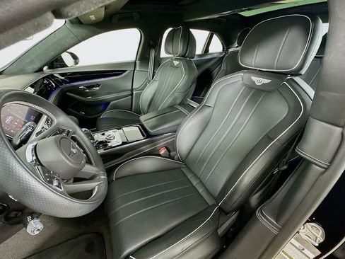 Used 2024 Bentley Flying Spur V8 AWD/4WD image 36