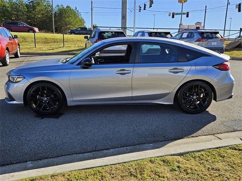 Used 2023 Honda Civic Sport image 4