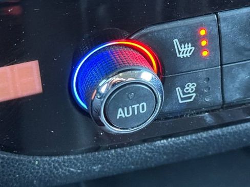 Used 2019 Buick Enclave Avenir w/ Avenir Technology Package image 30