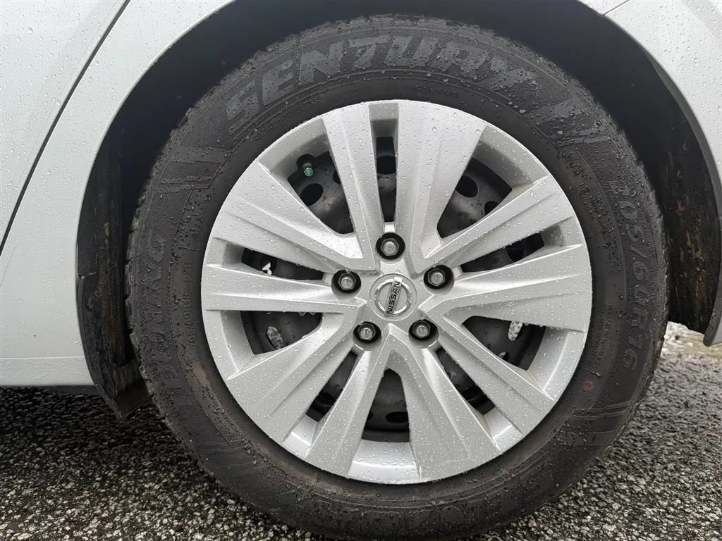 Used 2023 Nissan Sentra S FWD image 34