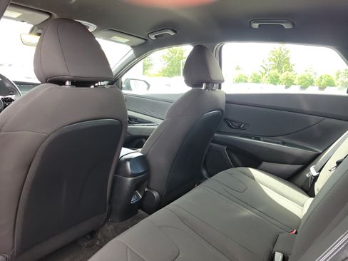 Used 2025 Hyundai Elantra Sport FWD image 14