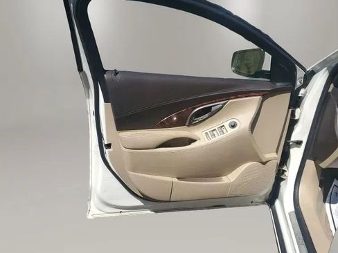 Used 2012 Buick LaCrosse Premium FWD image 8