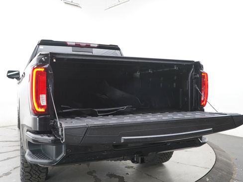 Used 2023 GMC Sierra 1500 AT4X AWD/4WD image 17
