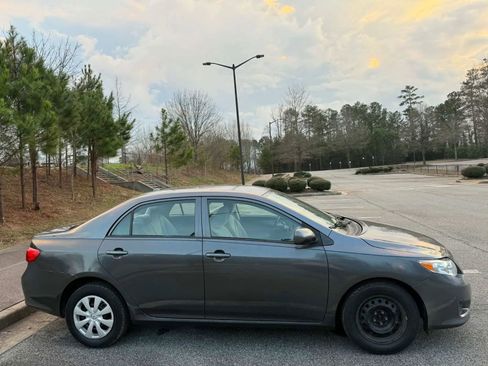 Used 2010 Toyota Corolla LE image 7