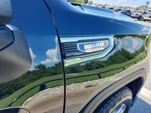 Certified 2025 GMC Sierra 1500 SLT w/ SLT Premium Plus Package AWD/4WD image 9