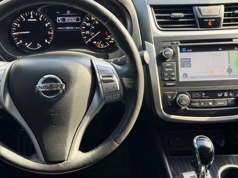 Used 2016 Nissan Altima 2.5 SL w/ 2.5 Technology w/LED Package FWD image 20
