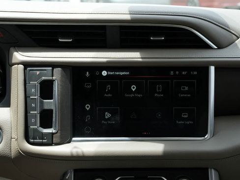 Used 2023 GMC Yukon XL Denali RWD image 13