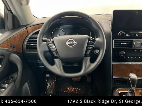Used 2022 Nissan Armada SL w/ Captain's Chairs Package AWD/4WD image 12