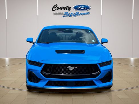 Used 2025 Ford Mustang GT Premium RWD image 5