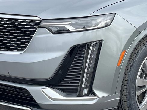 Certified 2023 Cadillac XT6 Premium Luxury image 9