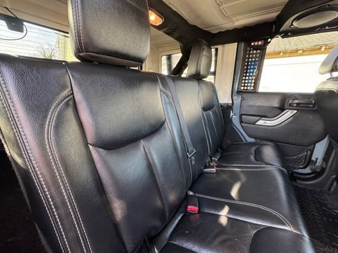 Used 2014 Jeep Wrangler Unlimited Sahara w/ Dual Top Group image 34