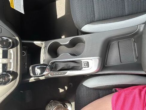 Used 2025 Buick Envista Preferred w/ Convenience I Package image 23