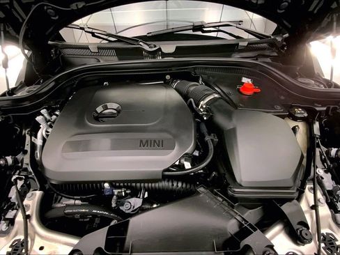 Certified 2025 MINI Cooper S image 9